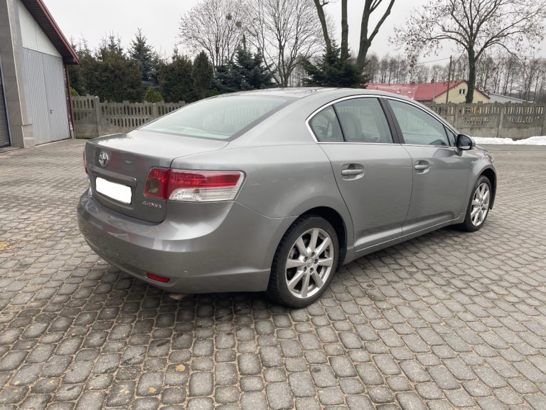 LunaCars wypożyczalnia Samochodów Łomża Toyota Avensis lunacars.pl