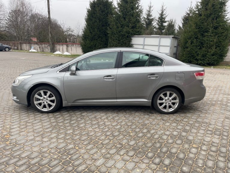 LunaCars wypożyczalnia Samochodów Łomża Toyota Avensis lunacars.pl