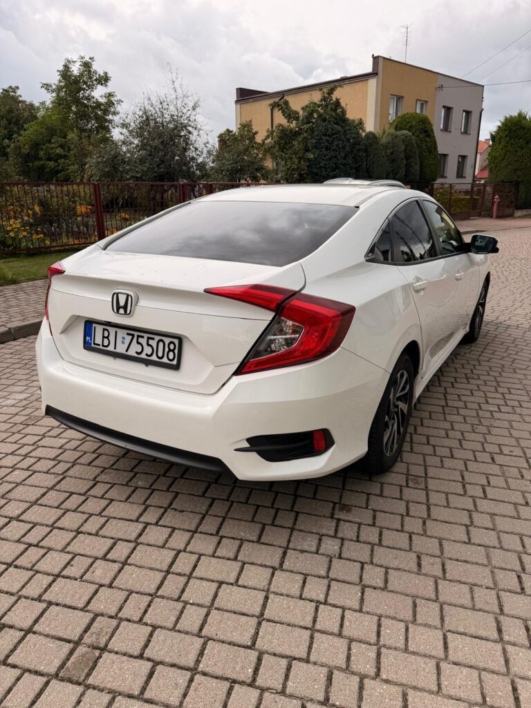 LunaCars- Wypożyczalnia samochodów Łomża. www.lunacars.pl